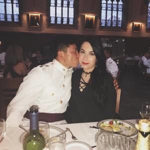 Meet your Posher, Devin